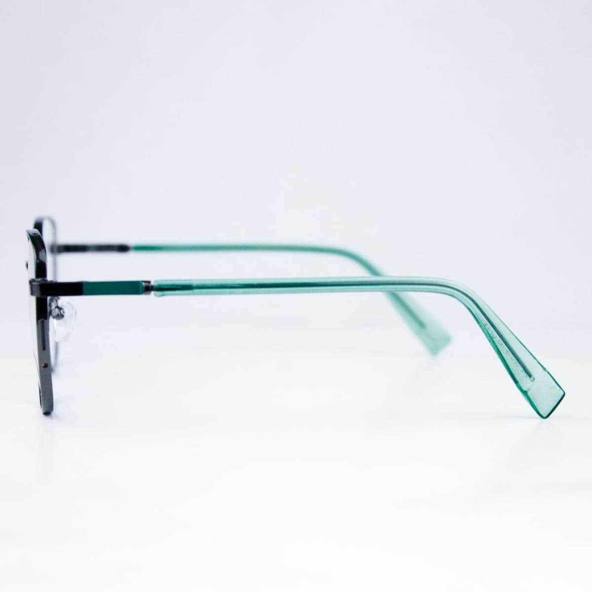 Brynn Semi-Cat Green 4